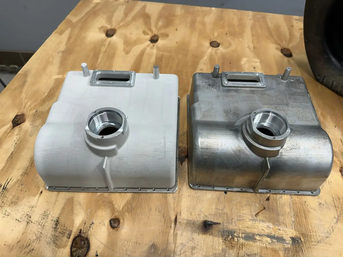 Alumiiniosien puhdistus ennen ja jälkeen